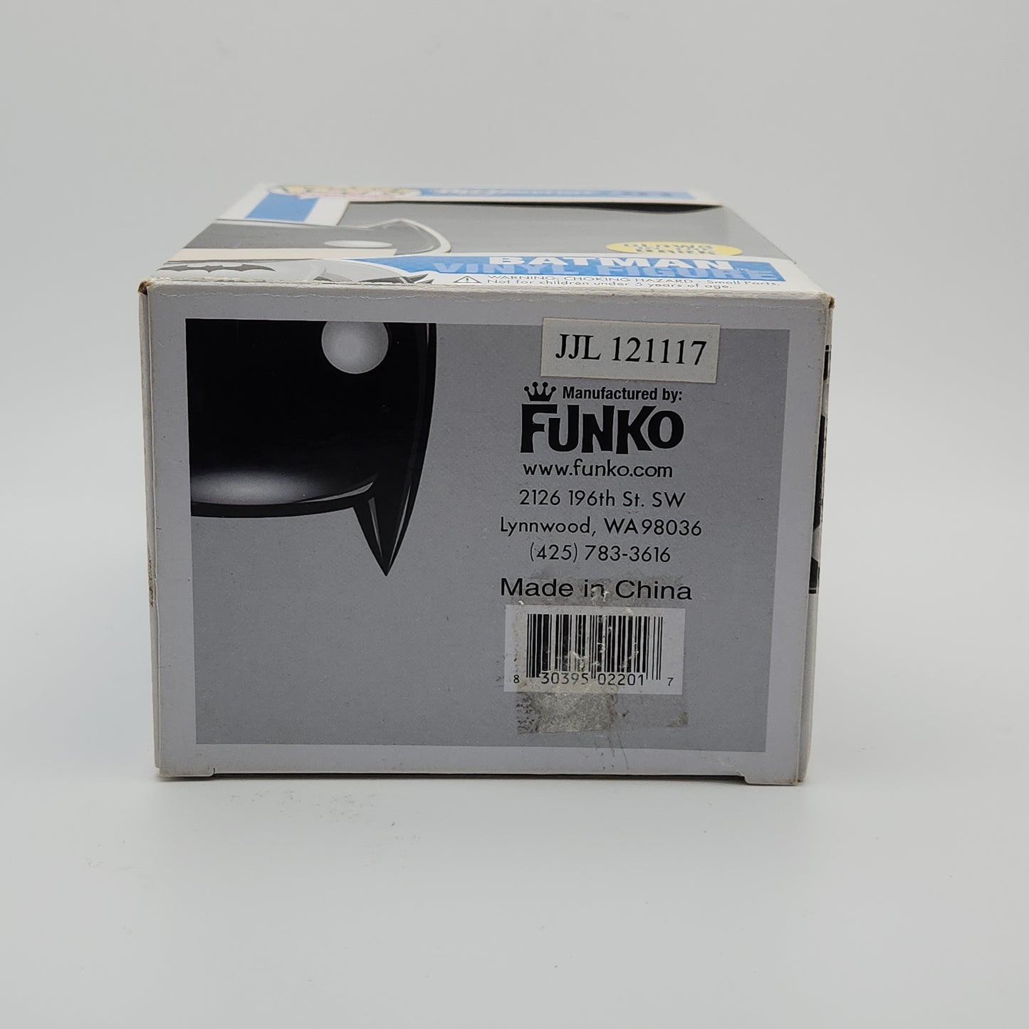 Funko Pop! Heroes- DC Universe: Batman (Glows in the Dark)