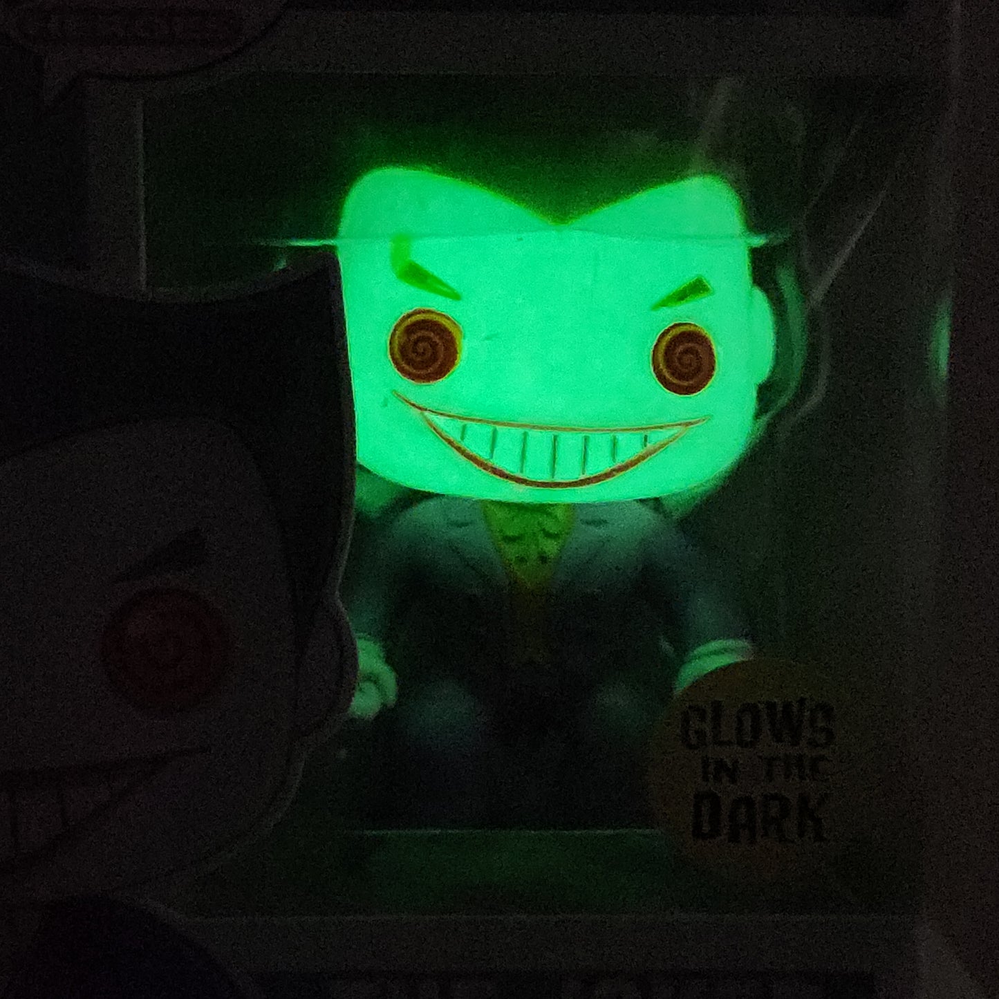 Funko Pop! Heroes- DC Universe: The Joker (Glows in the Dark)