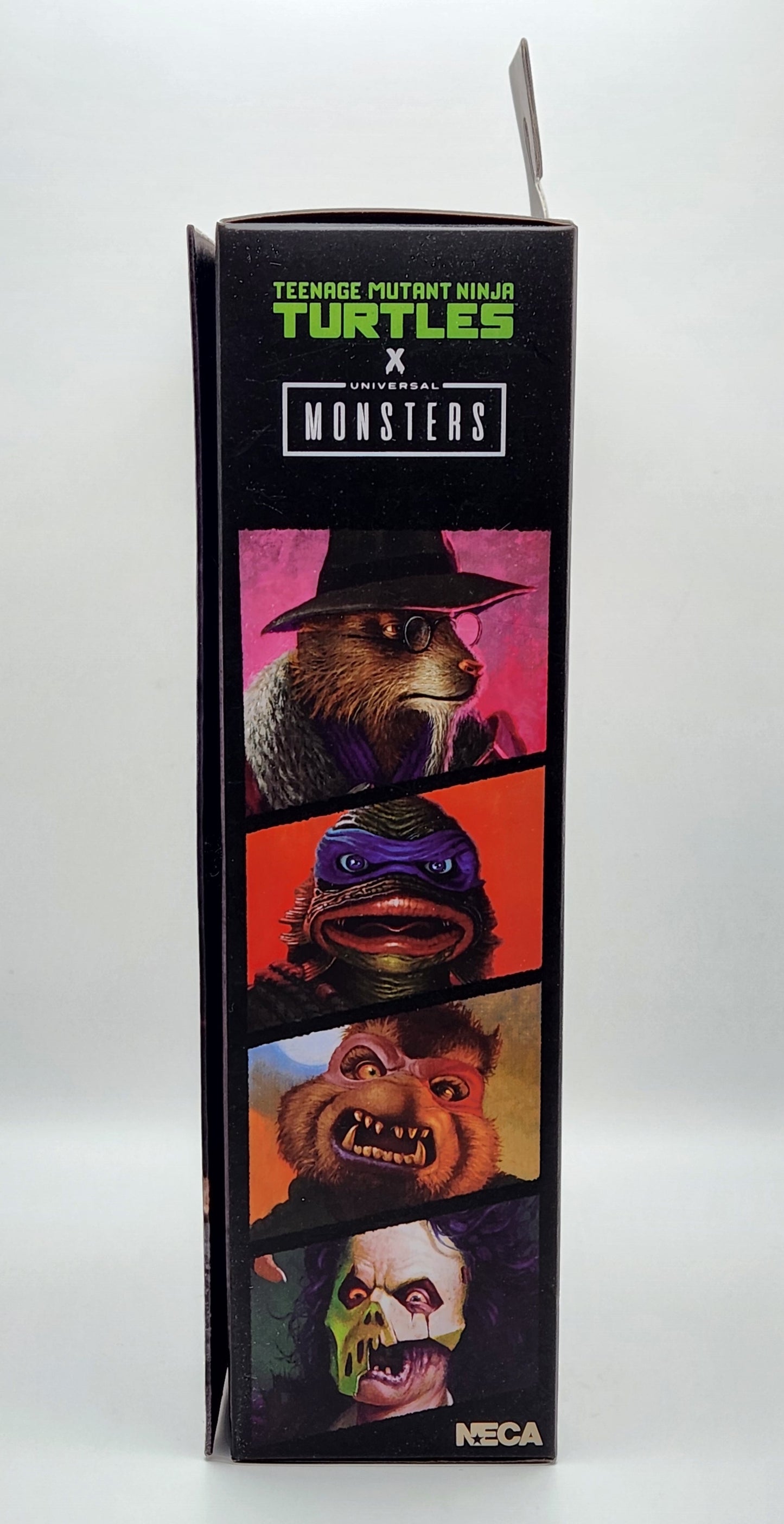 Teenage Mutant Ninja Turtles x Universal Monsters- Shredder as Dracula (NECA)