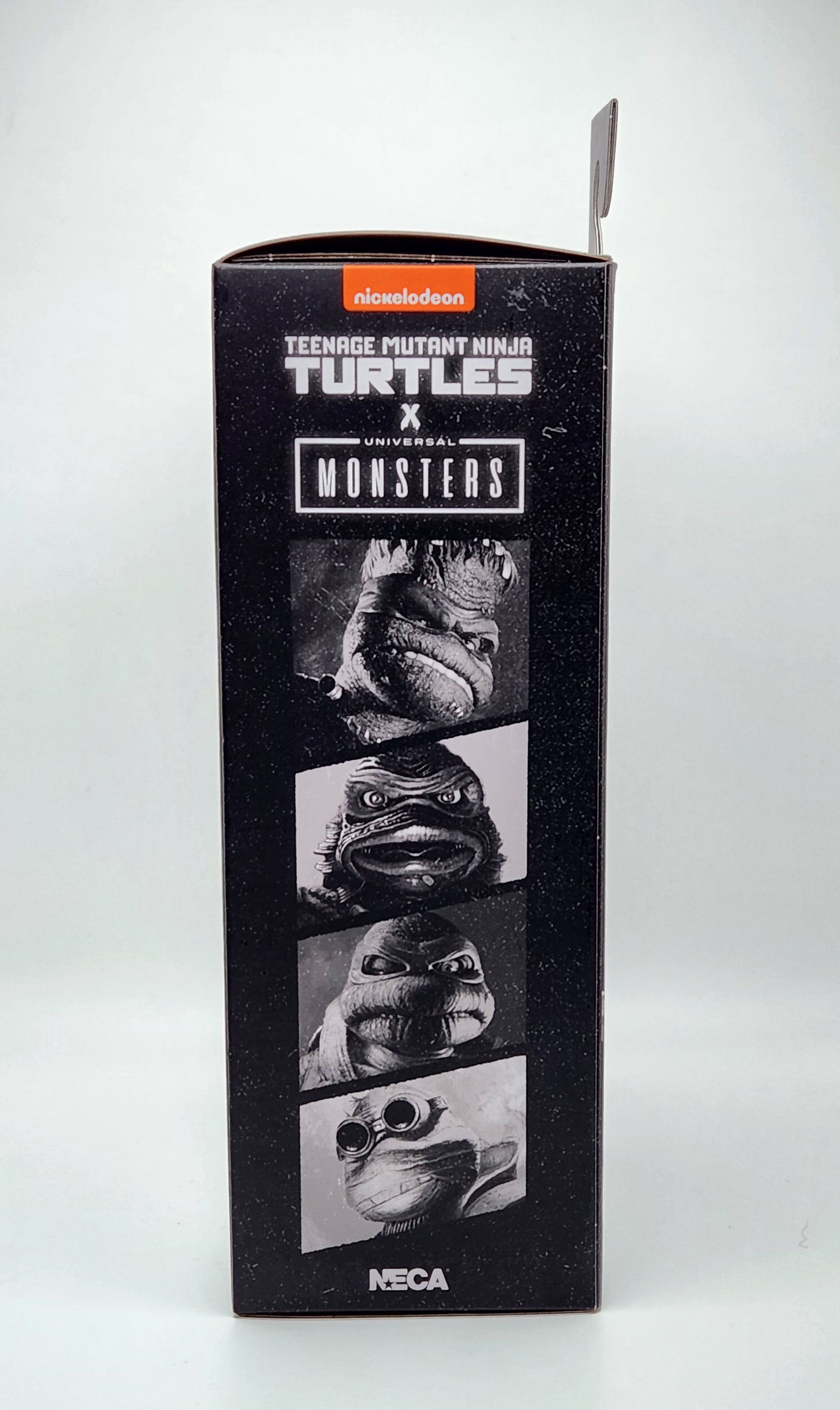 Teenage Mutant Ninja Turtles x Universal Monsters- Ultimate Donatello as The Invisible Man (B&W Version) NECA