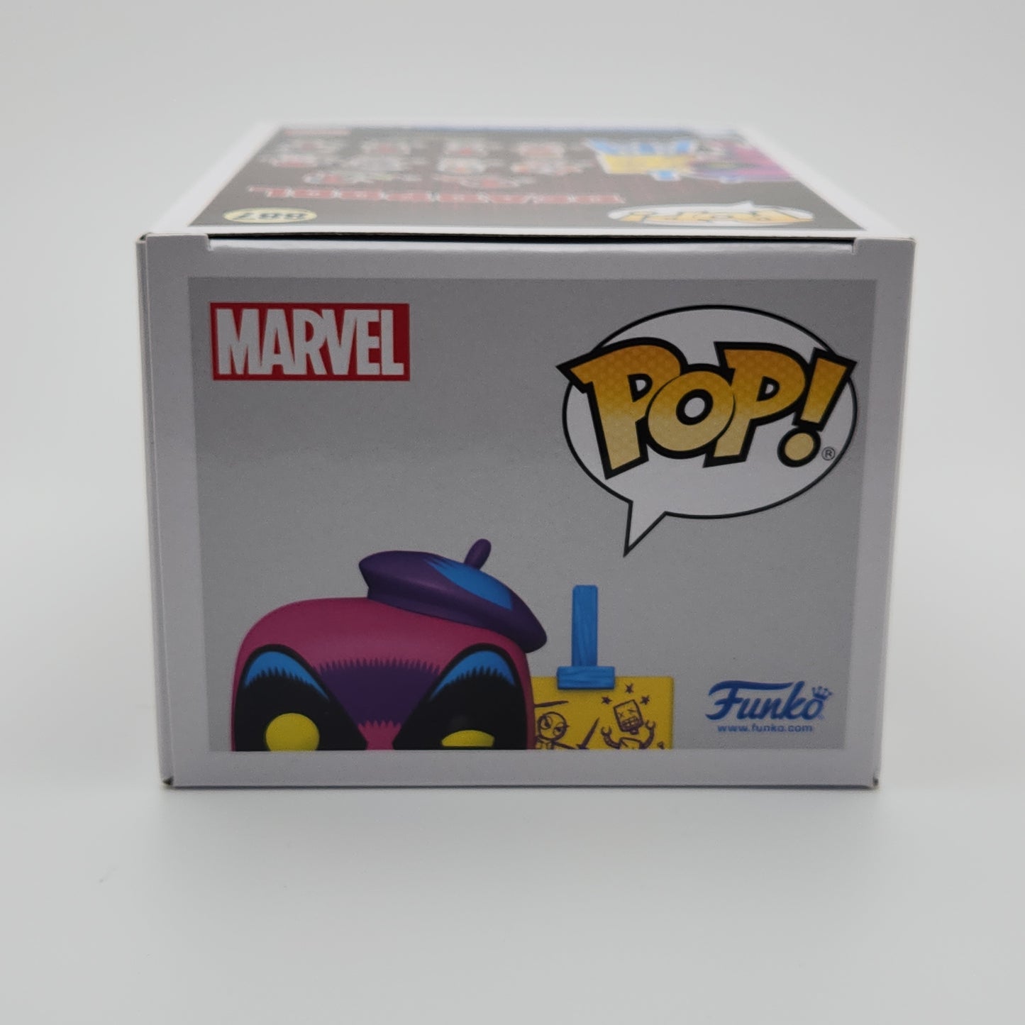 Funko Pop! Marvel- Deadpool: Artist Deadpool (Blacklight)