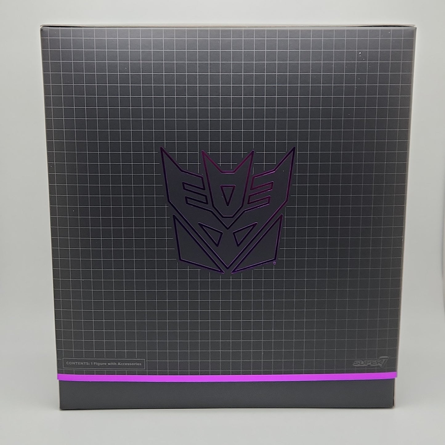 Super7 Ultimates- Transformers Decepticon: Bombshell