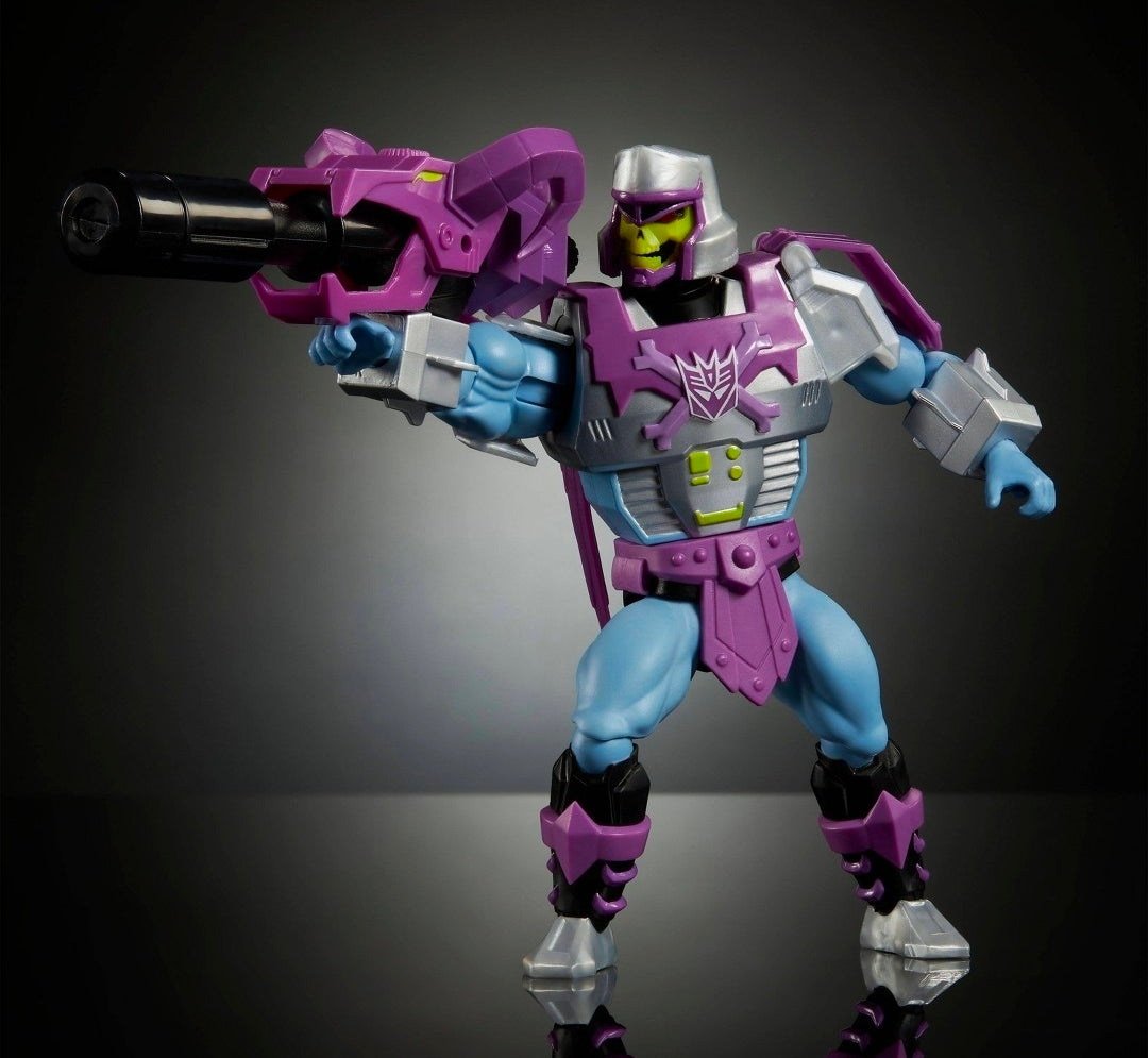 Masters of the Universe Origins x Transformers- Megatron Armor Skeletor