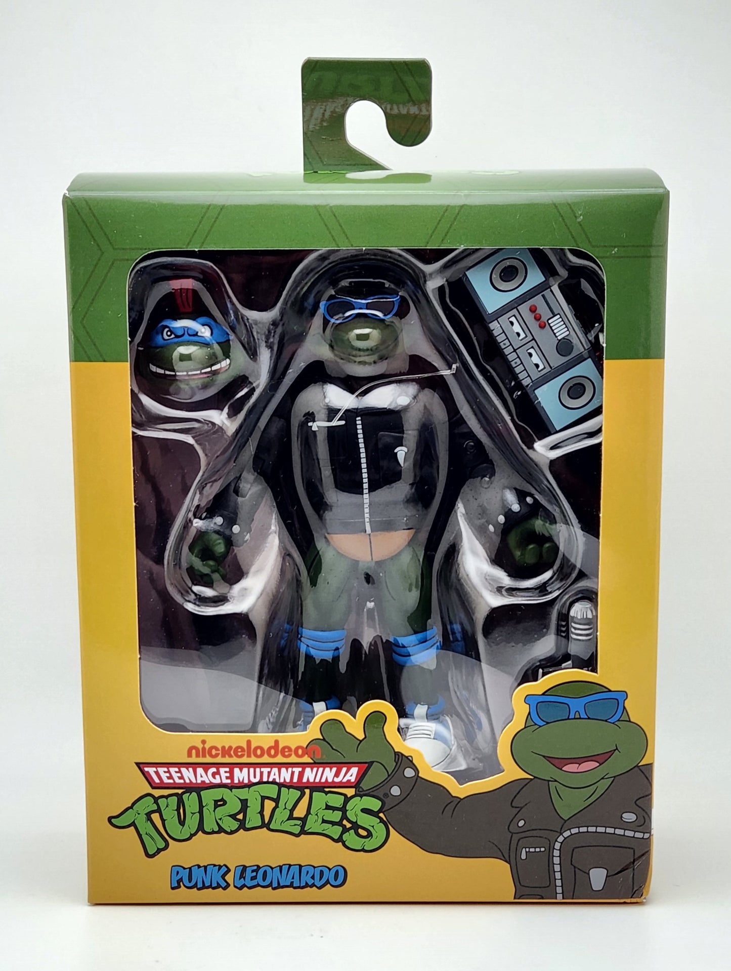Teenage Mutant Ninja Turtles- Punk Leonardo (NECA)