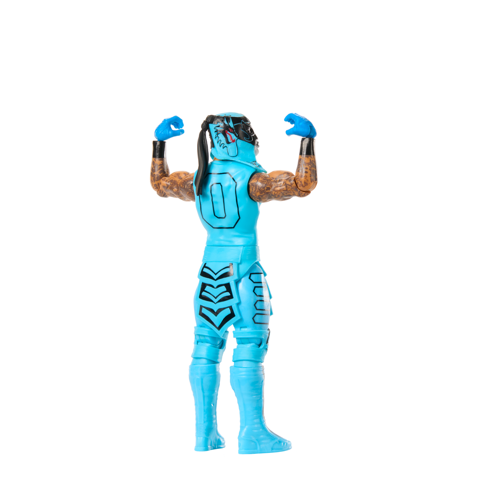 WWE Basic Series 163- Main Event: Penta