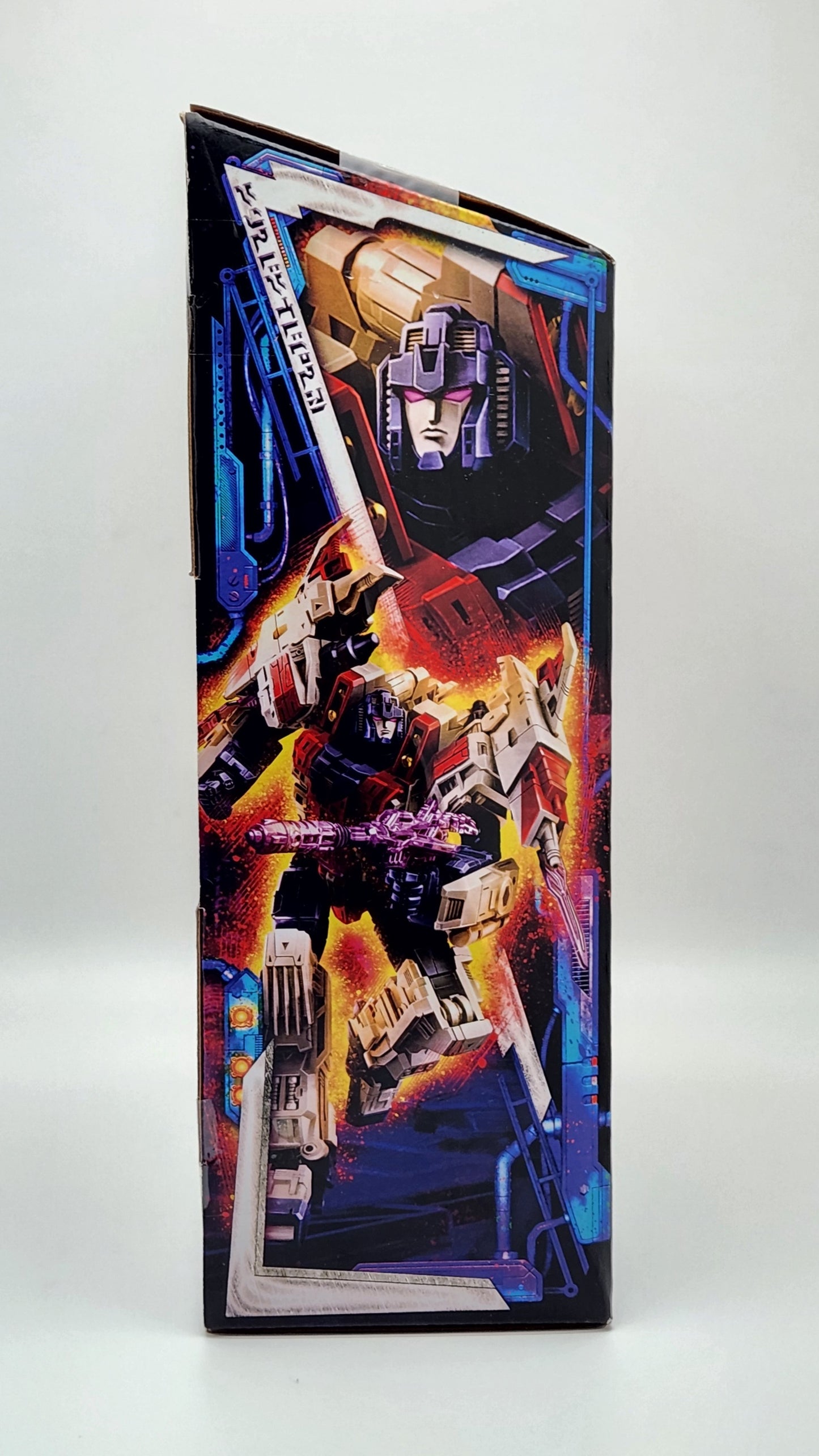 Transformers- Legacy United- Cybertron Universe- Starscream