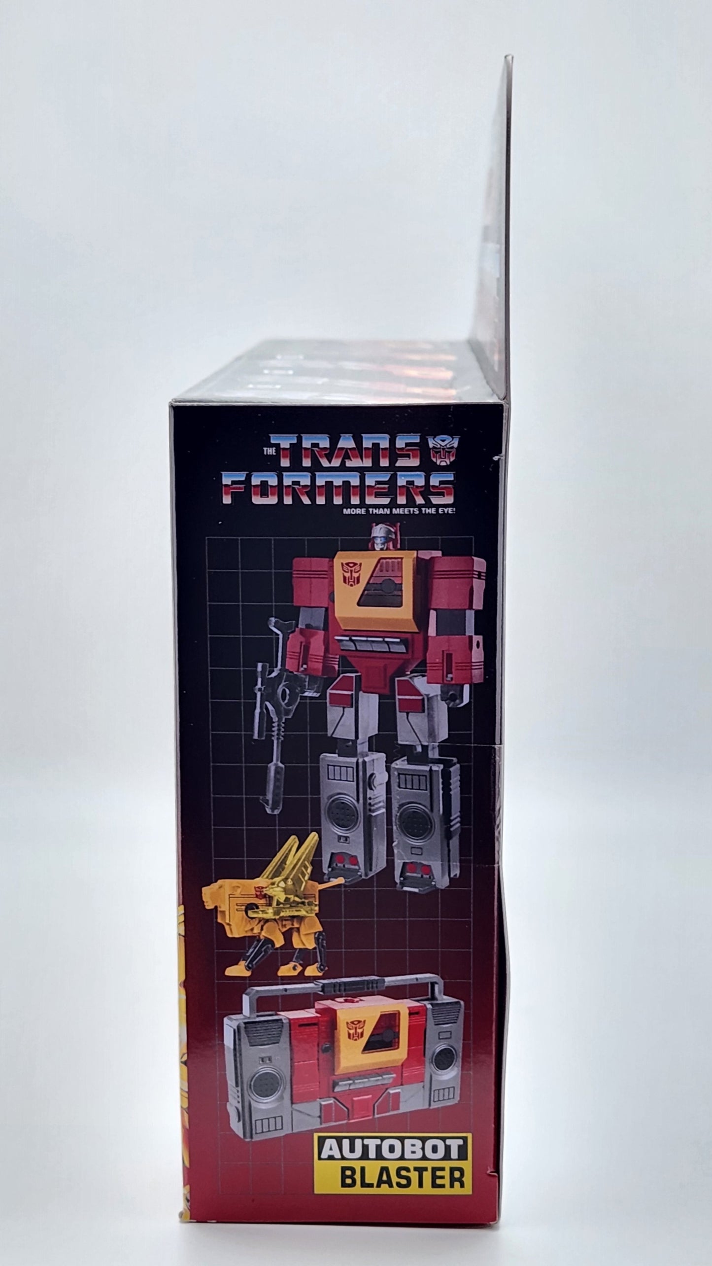 Transformers- 40th Anniversary- Autobot Blaster and Steeljaw