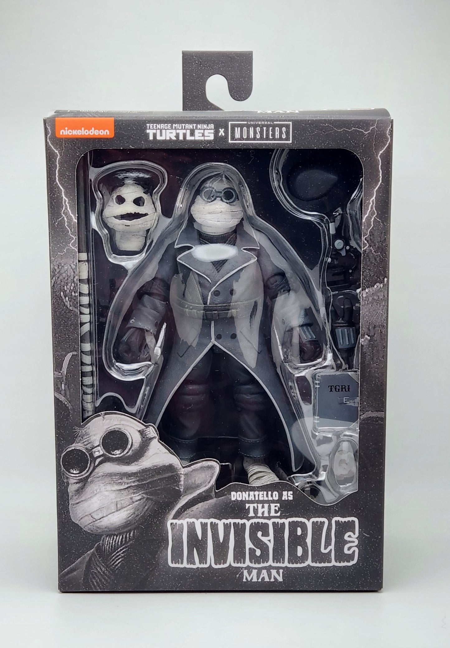 Teenage Mutant Ninja Turtles x Universal Monsters- Ultimate Donatello as The Invisible Man (B&W Version) NECA