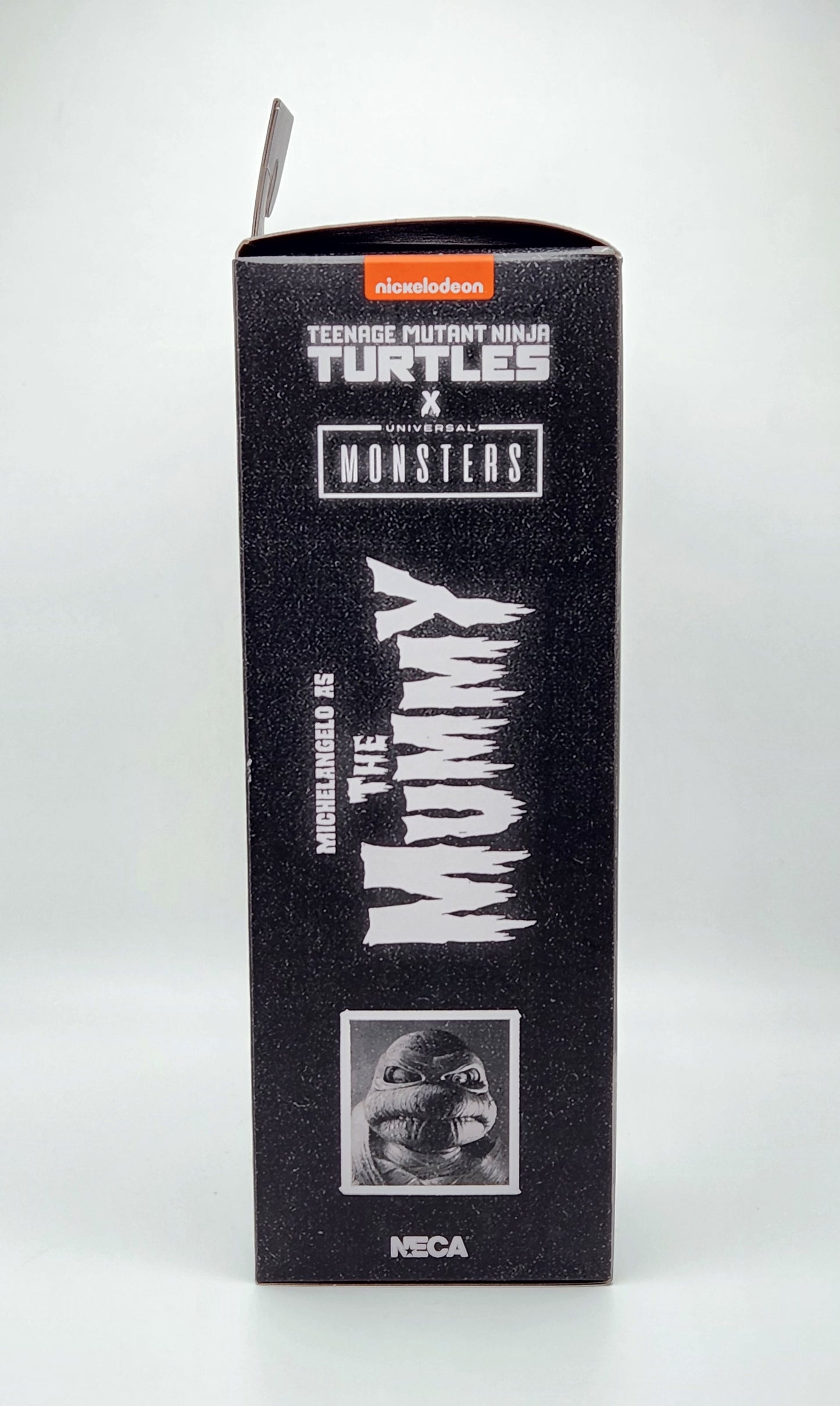 Teenage Mutant Ninja Turtles x Universal Monsters- Ultimate Michelangelo as The Mummy (B&W Version) NECA