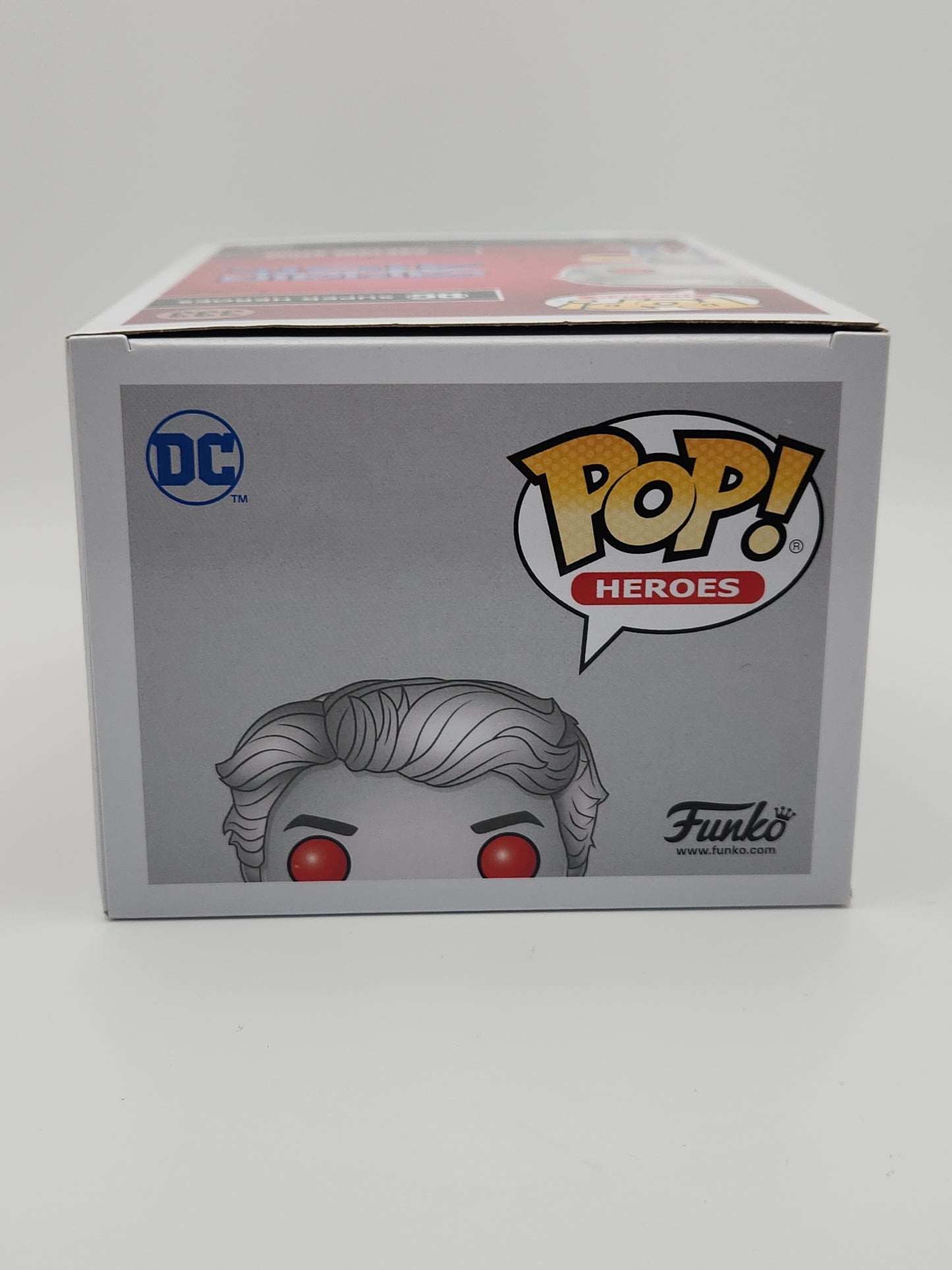 Funko Pop! DC Super Heroes- Captain Atom